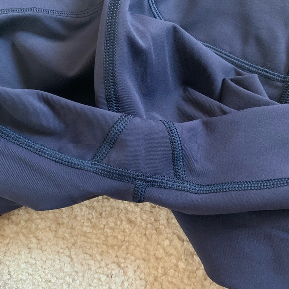 NWOT Lululemon Miles Ahead Tight Size 4 Navy - Picture 5 of 5